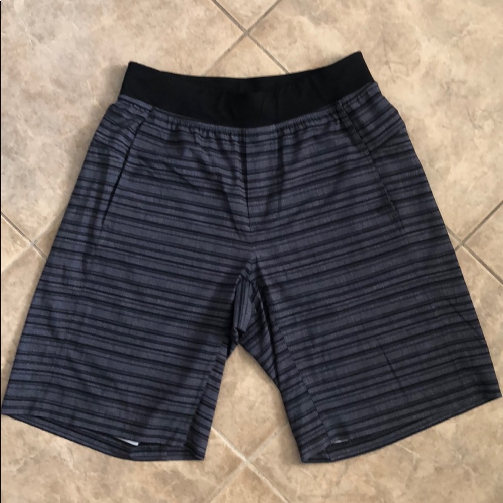 Lululemon Men’s Core Shorts Size M